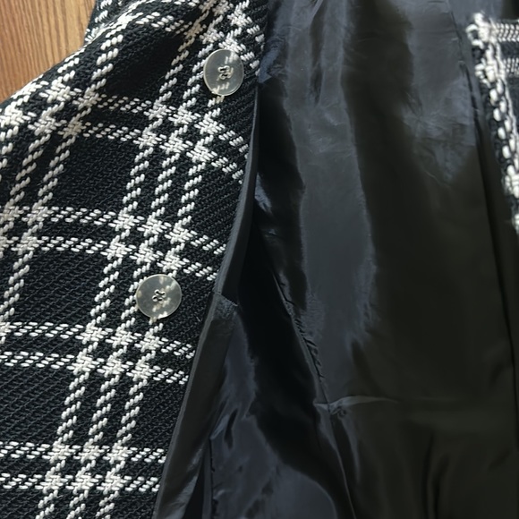 Jacket - Picture 5 of 5